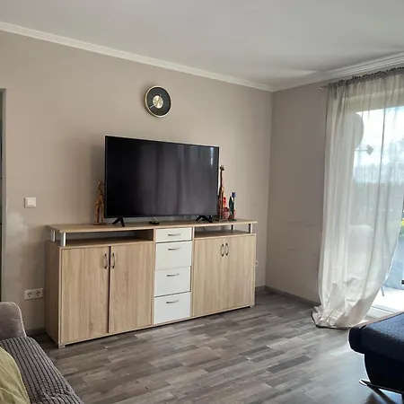 דירה Schoene Mit Dem Garten *